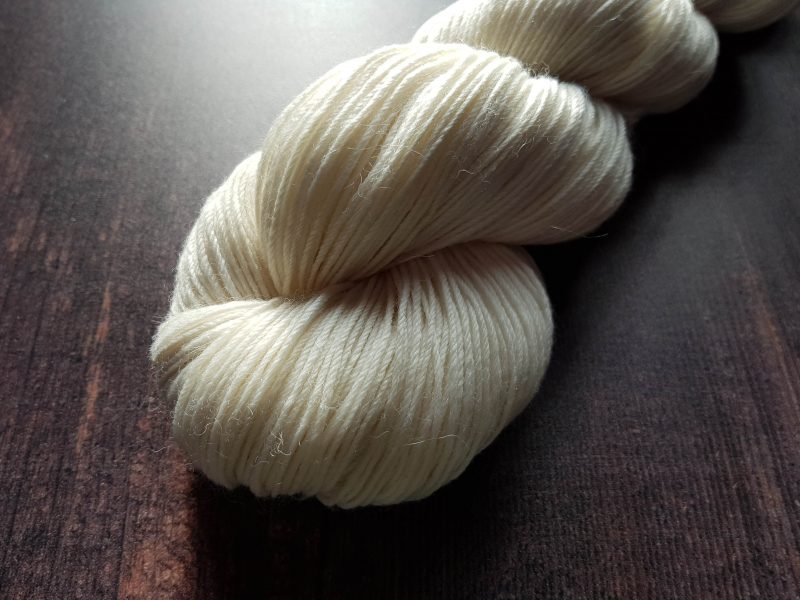 merino alpaca nylon 4ply sock yarn 100g YA214
