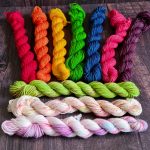 hand dyed yarn with food colours and speckles with debbie tomkies of dt craft and design