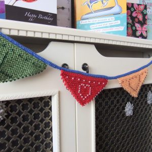 Knitting for beginners workshop with debbie tomkies of dt craft and design