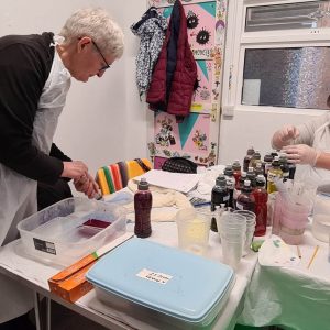 introduction to hand dyering workshop with debbie tomkies of dt craft and design